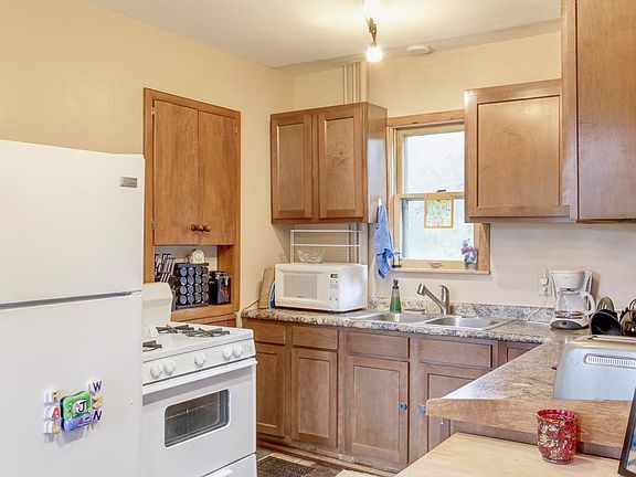 5th image of 1041 Ashland Ave