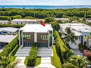 530 NE Wavecrest Way, Boca Raton, FL 33432