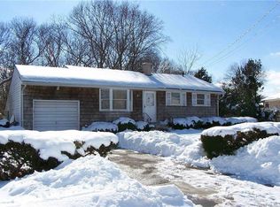 4 Talbot Ln, Selden, NY 11784