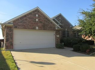 2756 Pleasant Hill Rd, Grand Prairie, TX 75052