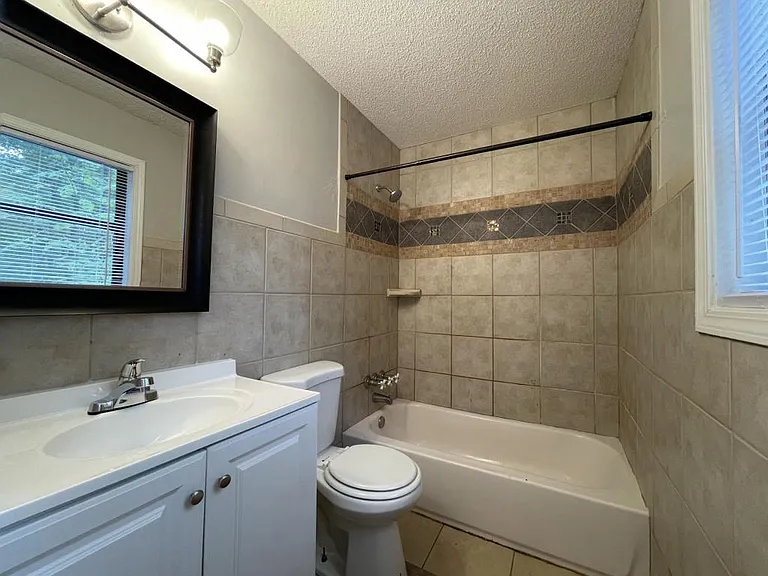 3754 Lamar Way — Photo 9