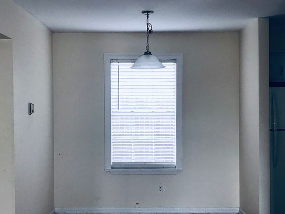 3rd image of 520 E Lagrange St #7