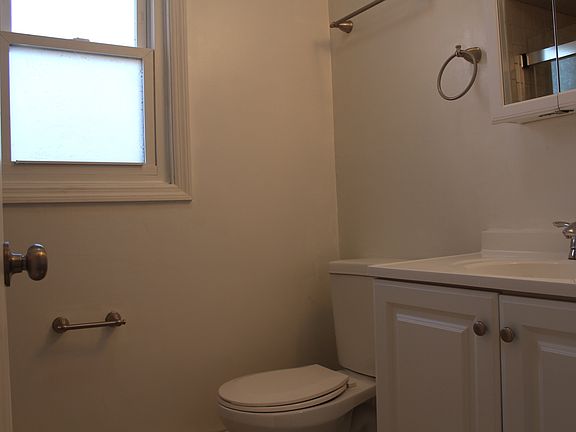 5th image of 65 Condict St #2