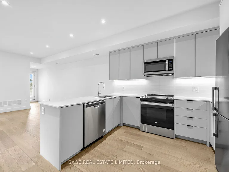 909 Castlefield Ave #2 — Photo 13