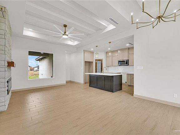 2nd image of 3568 Las Brisas St