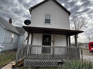 1642 3rd St, Madison, IL 62060