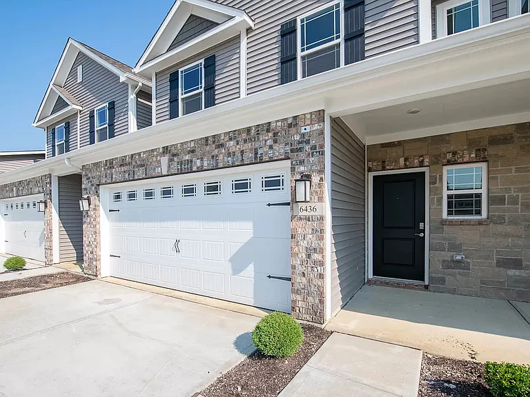 6436 Yuma Ct — Photo 2