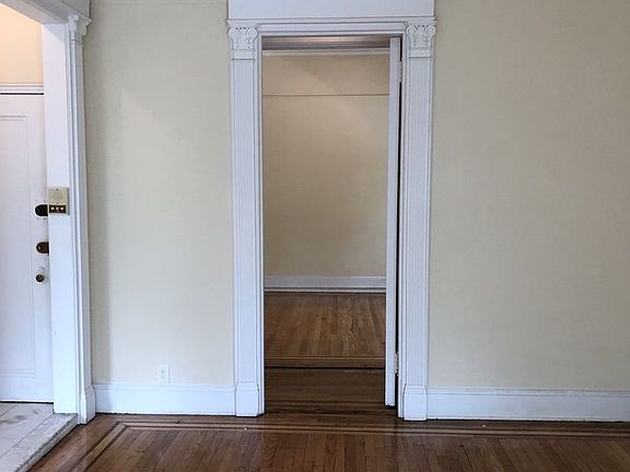 2nd image of 71 8th Ave Ste 2