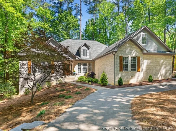 570 Broadmoor Ct, Sanford, NC 27332