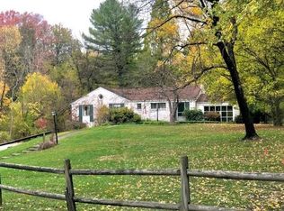 205 Foxhurst Dr, Pittsburgh, PA 15238