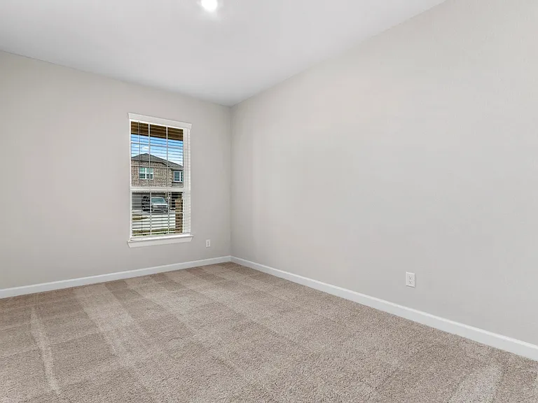 1026 Whispering Winds Dr — Photo 14