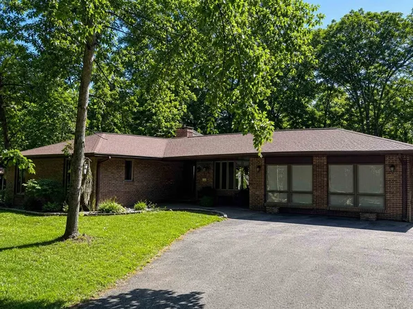 14309 Kb Rd, Capron, IL 61012