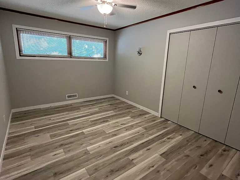 10441 York Ave S — Photo 11