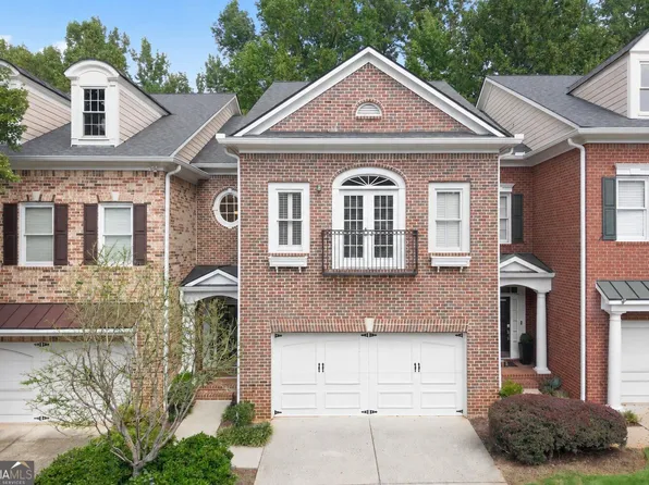 3105 Village Green Dr, Roswell, GA 30075