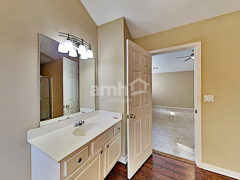 1852 Clear Springs Ln — Photo 16