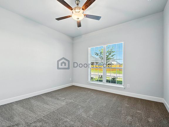 5th image of 652 Parkside Dr