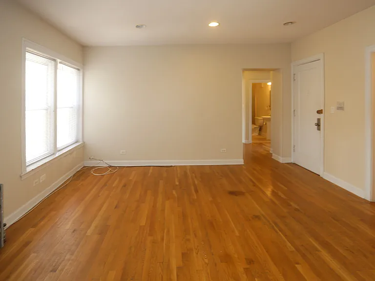 3910 N Pine Grove Ave #2 — Photo 6