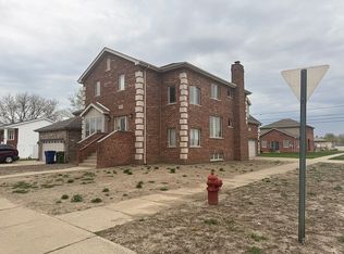 5900 W 90th St, Oak Lawn, IL