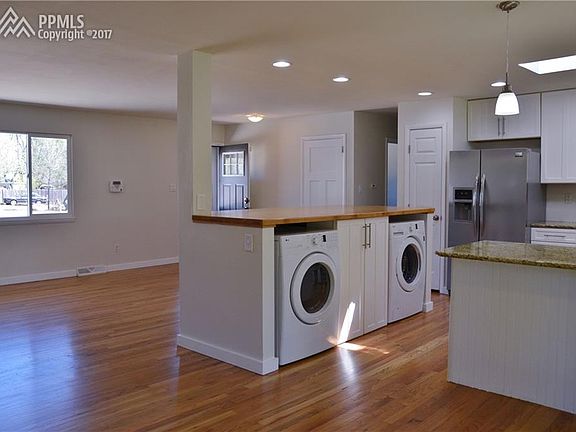 New paint and designer upgrades make this starter home simply amazing!