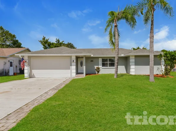2273 Seward Cir, Sarasota, FL 34234
