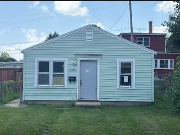 2049 N Gale Ave, Peoria, IL 61604