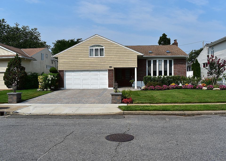 1st image of 1024 S Carley Ct