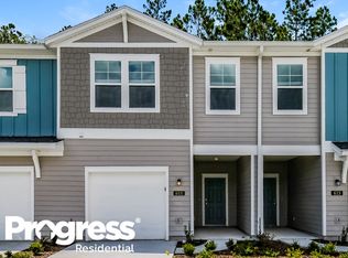 611 Cherry Ridge Dr, Orange Park, FL 32065