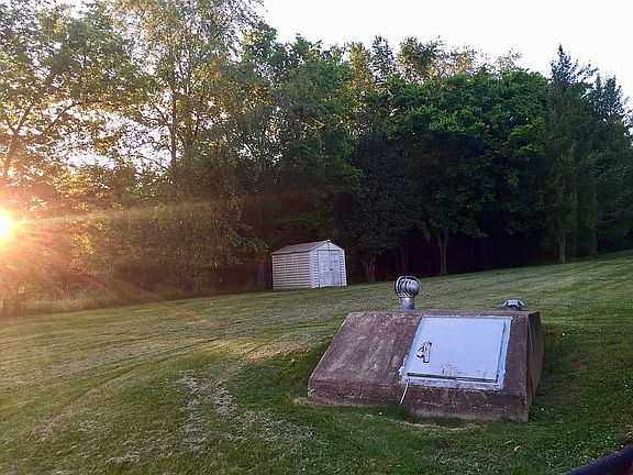 In ground storm shelter