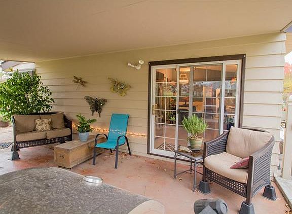3rd image of 88 Grand Circle Dr