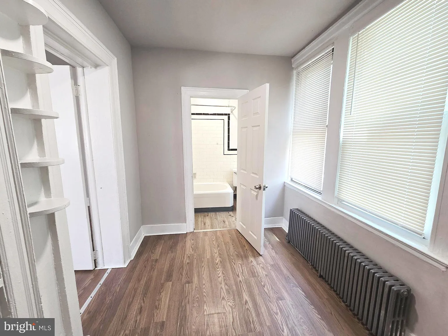 1 bed, 500 sqft, $895 — Photo 3