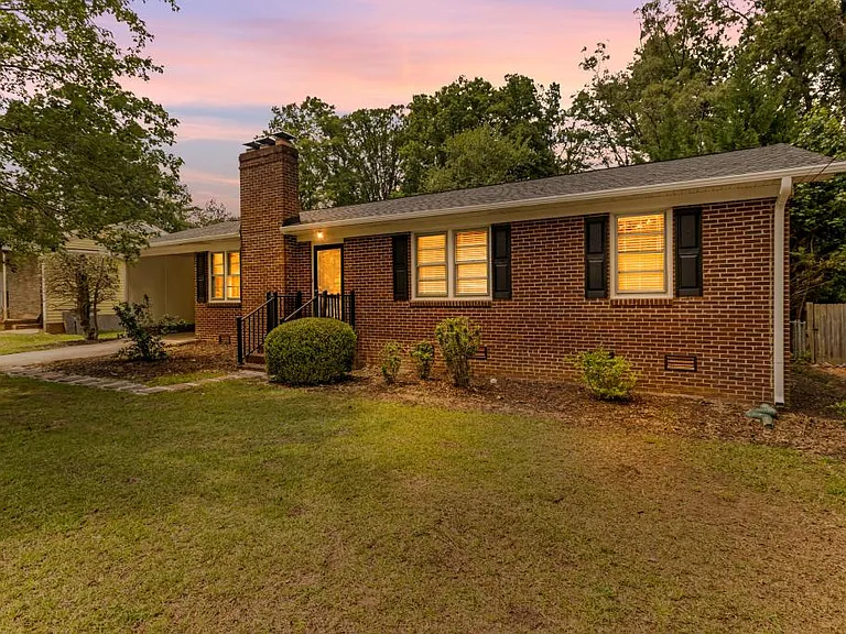 9 Forestdale Dr — Photo 1