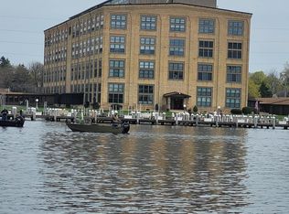 1545 Arboretum Dr APT 105, Oshkosh, WI 54901