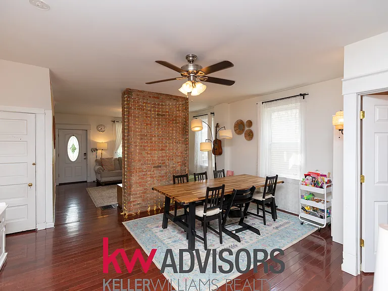 2320 Kenilworth Ave — Photo 8