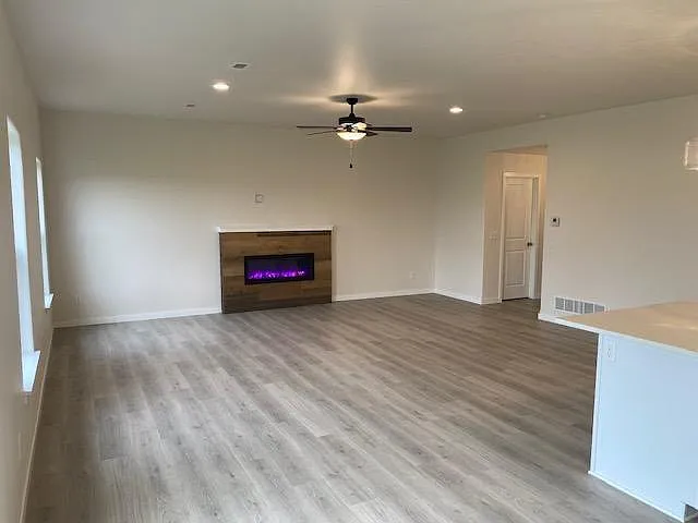 1185 Exchange St — Photo 14