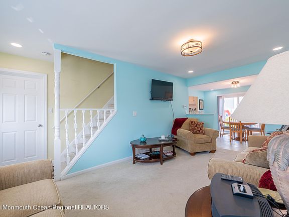 5th image of 235 Teakwood Drive