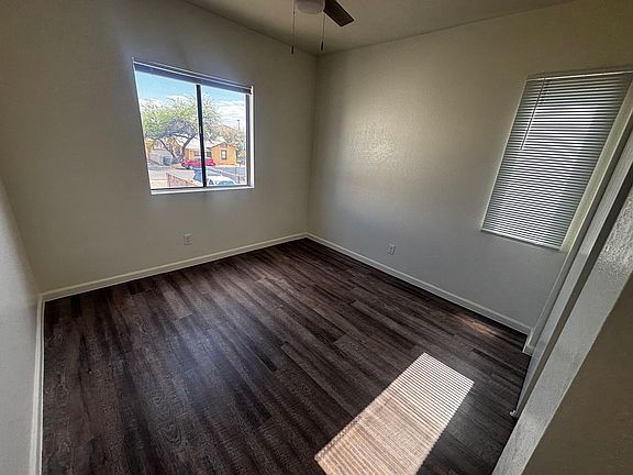 2nd image of 1701 N Park Ave #9