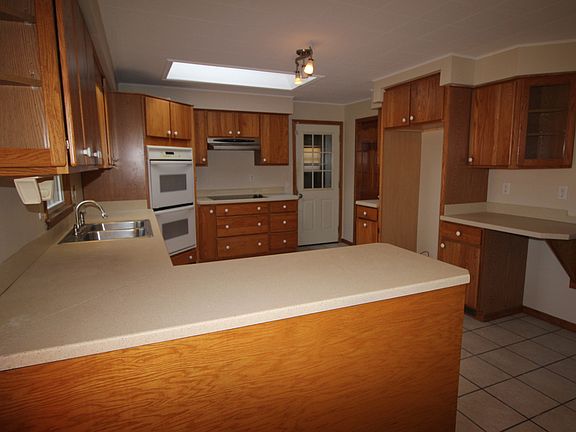 4th image of 2699 E Riverview Dr