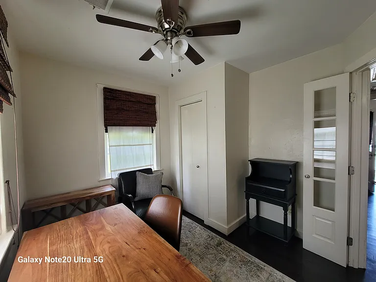 2141 Windsor Ave — Photo 28