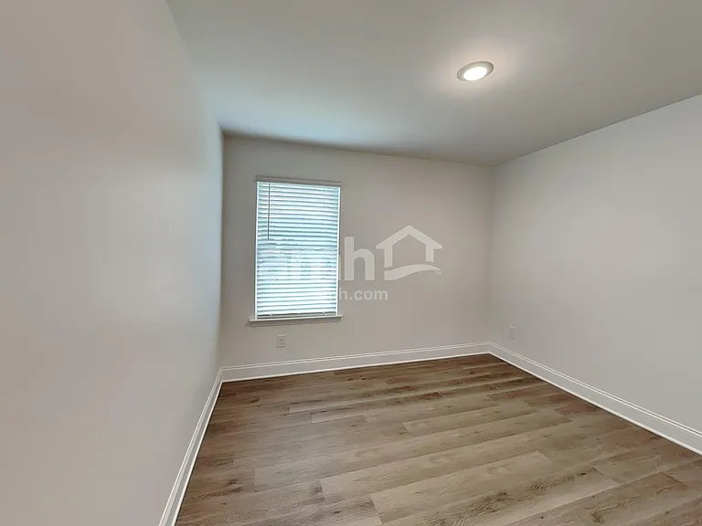 505 Plano Pass — Photo 17