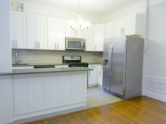 4th image of 162 W 54th St APT 12C