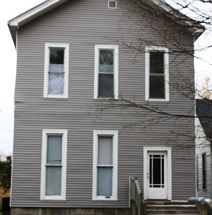 5th image of 919 S 6th St APT 2