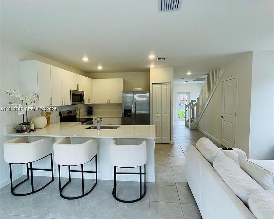 1st image of 5000 SW 37th St