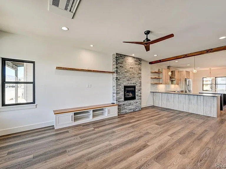 426 Pinon St — Photo 5