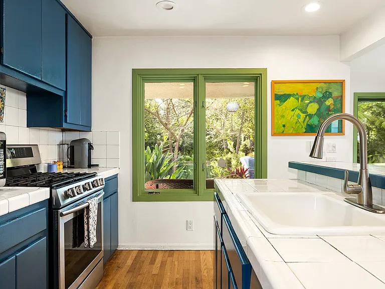 910 Nowita Pl — Photo 11
