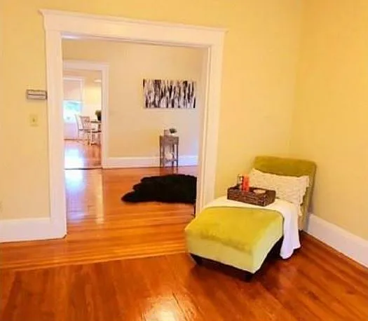 4 bed, 9999 sqft, $5,600 — Photo 3