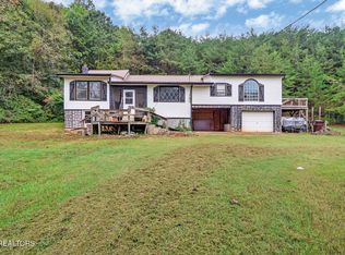 960 Chestnut Grove Rd, Dandridge, TN 37725