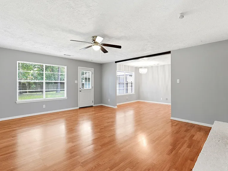 7902 Lichen Ln — Photo 8