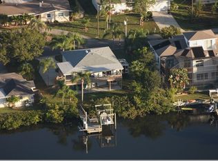 311 Lagoon Dr, Palm Harbor, FL 34683