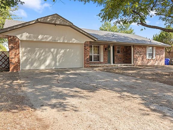 2nd image of 2337 Houston Ave