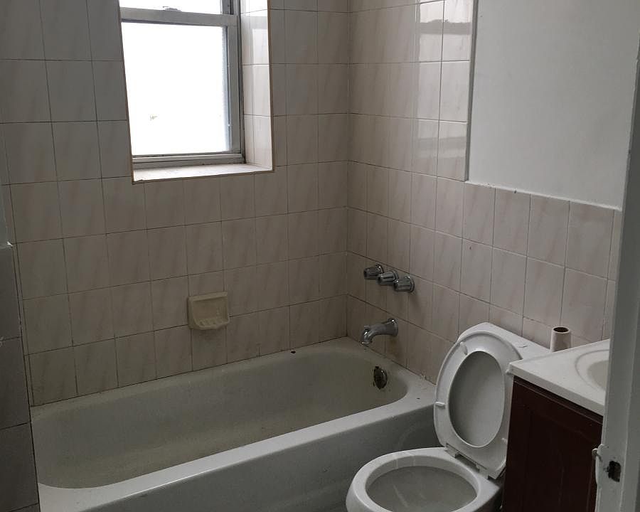 2nd image of 35 Bostwick Ave #3L